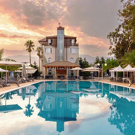 Hotel Chateau Kvirike Boboqvati エクステリア 写真