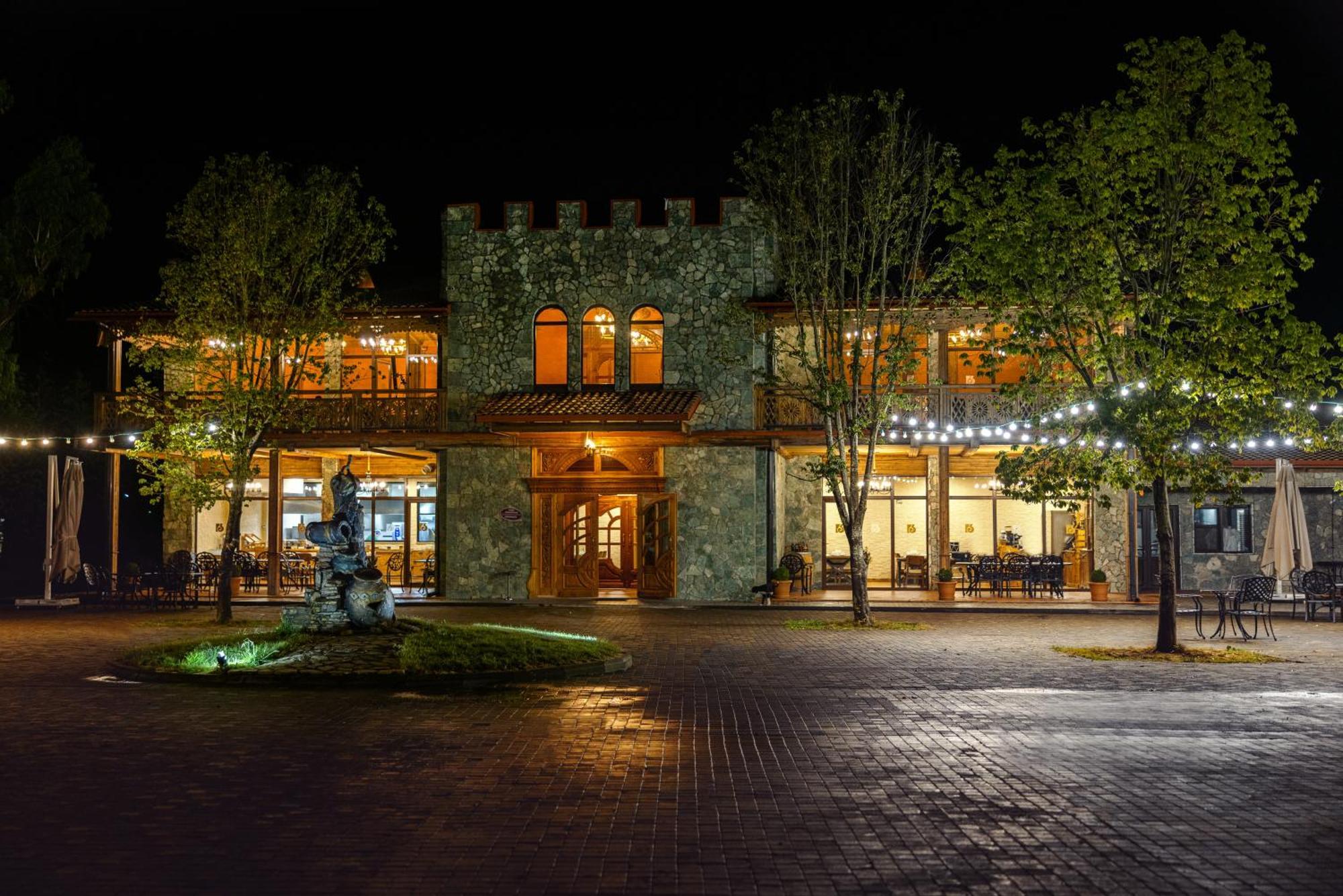 Hotel Chateau Kvirike Boboqvati エクステリア 写真
