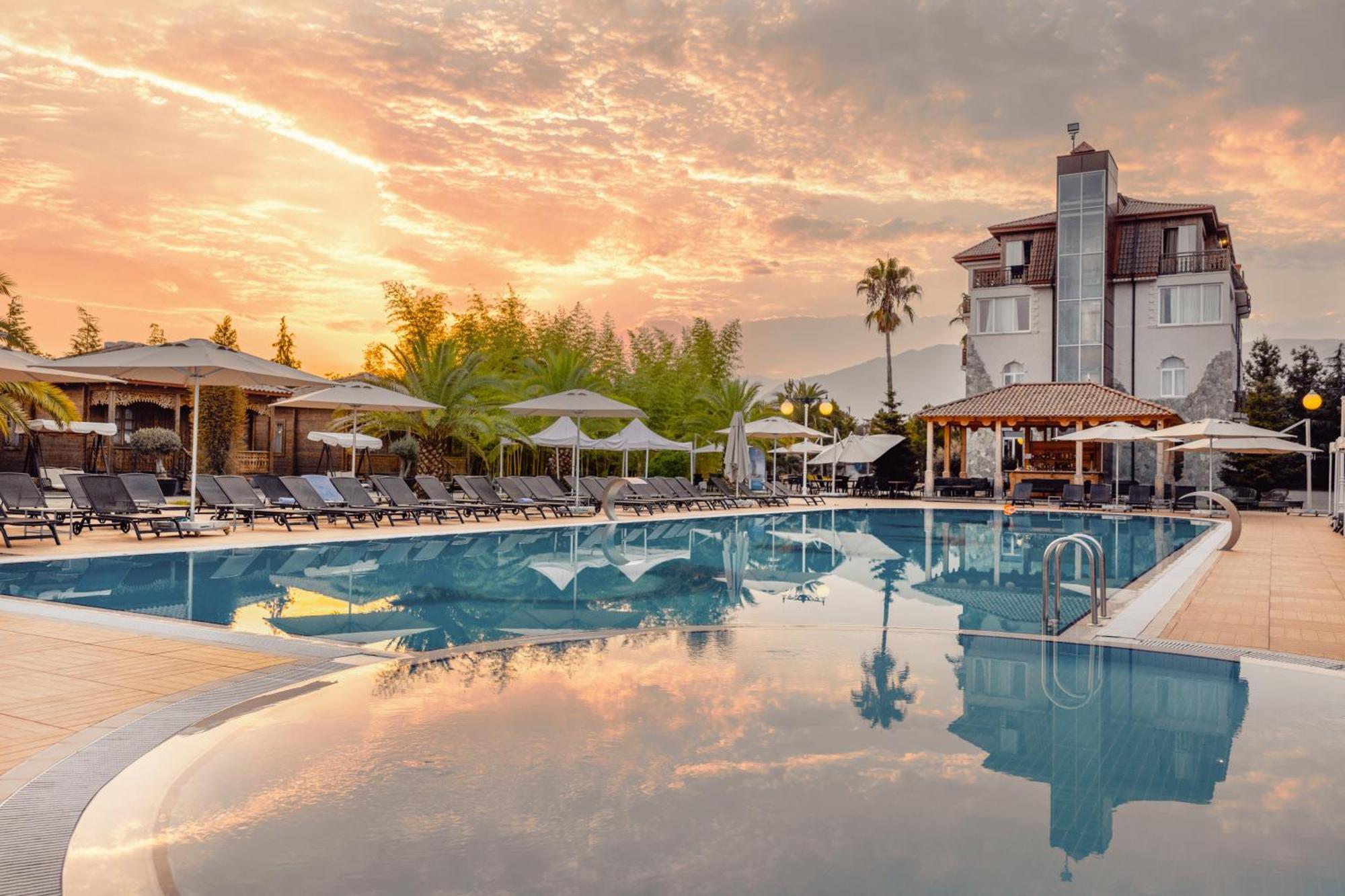 Hotel Chateau Kvirike Boboqvati エクステリア 写真