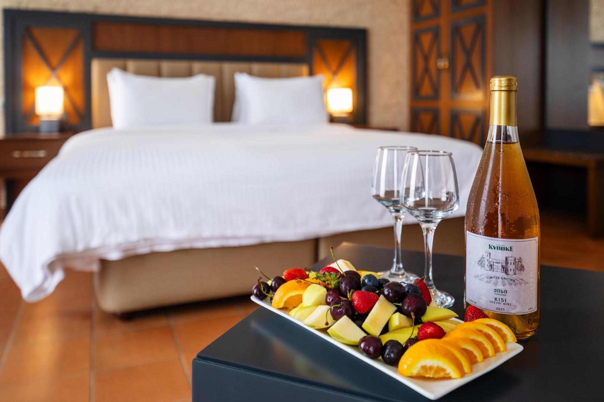 Hotel Chateau Kvirike Boboqvati エクステリア 写真