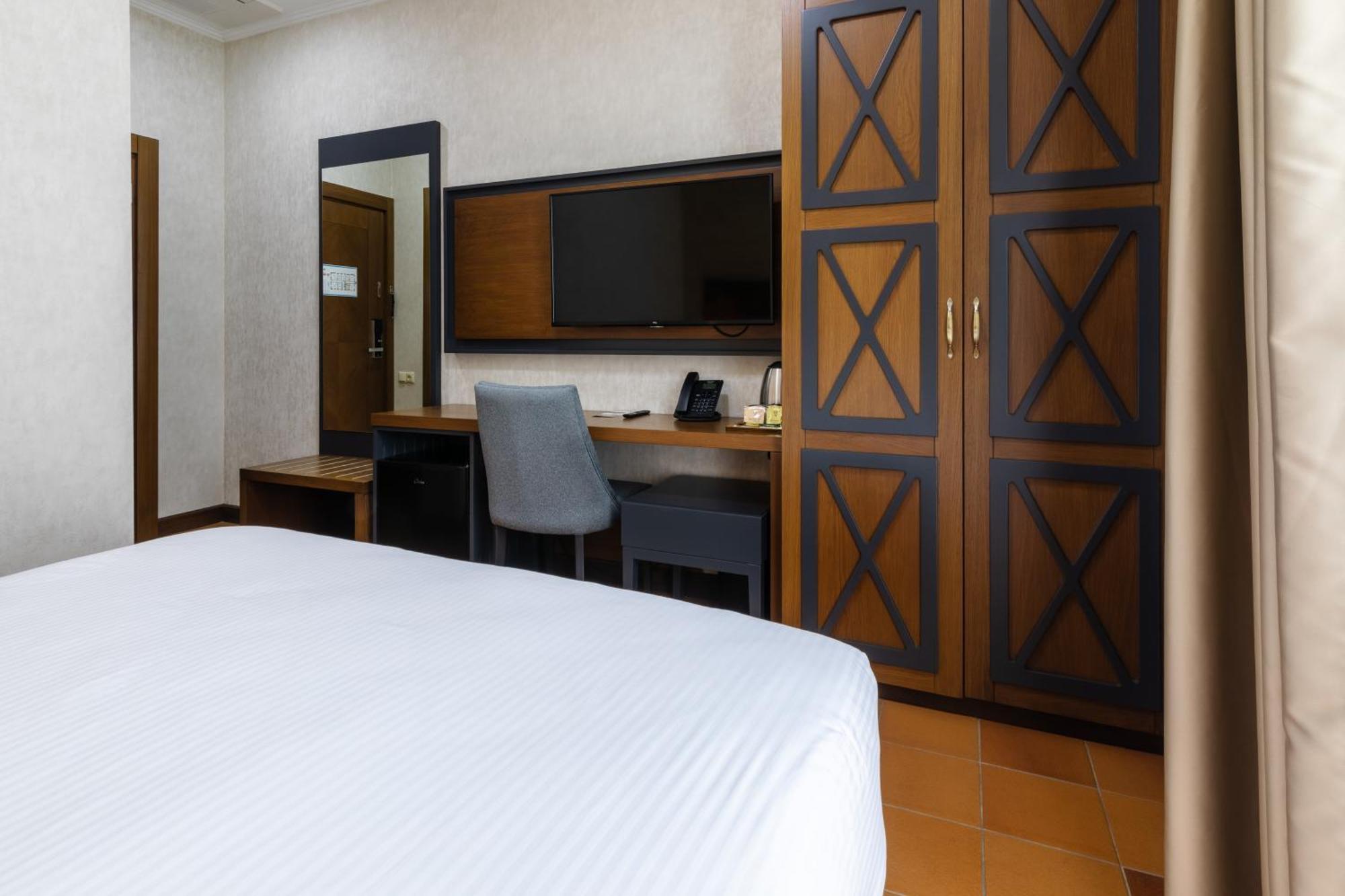 Hotel Chateau Kvirike Boboqvati エクステリア 写真