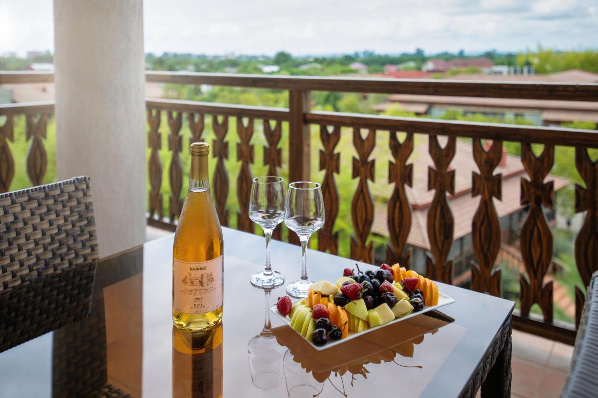Hotel Chateau Kvirike Boboqvati エクステリア 写真