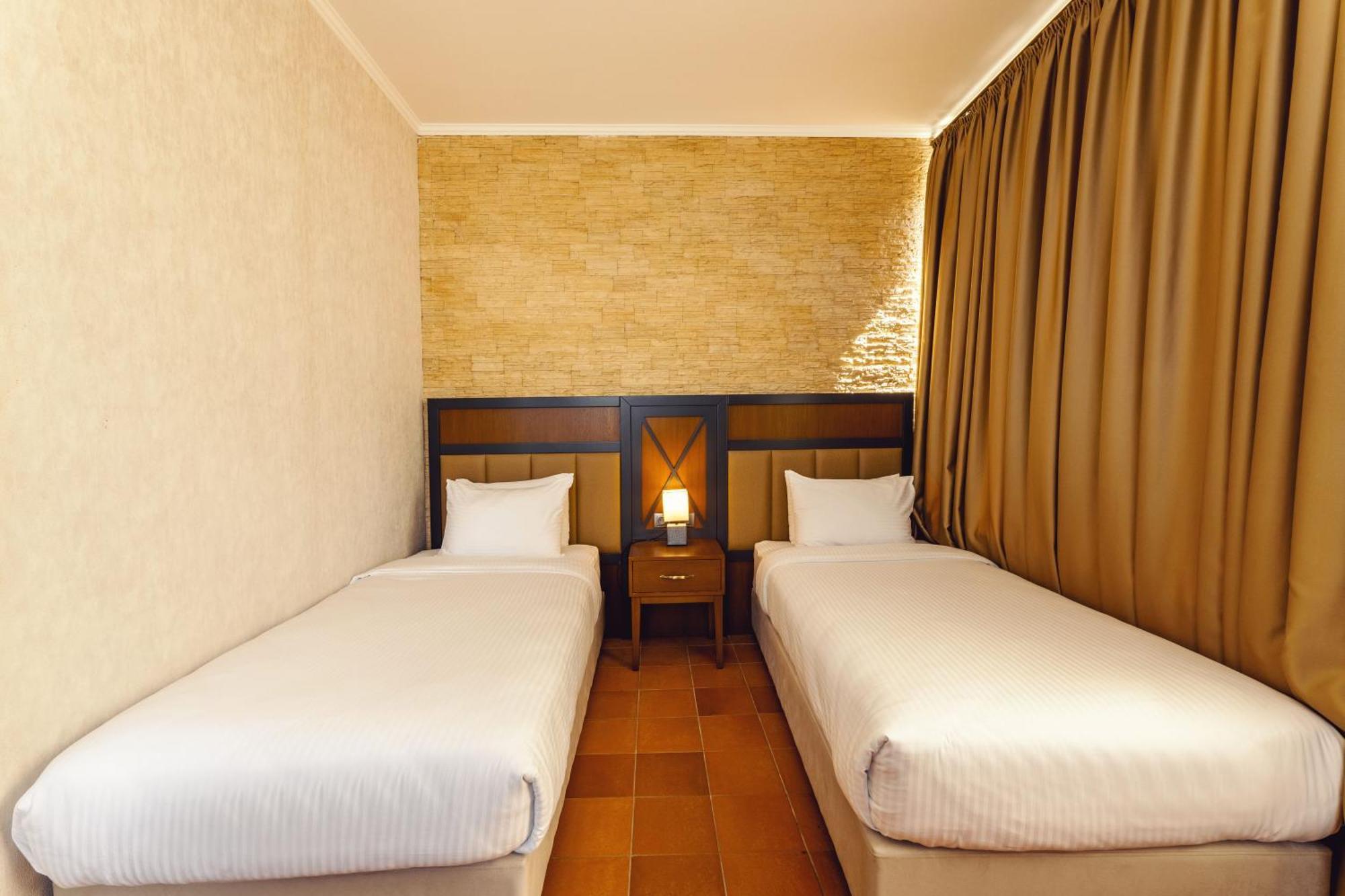 Hotel Chateau Kvirike Boboqvati エクステリア 写真