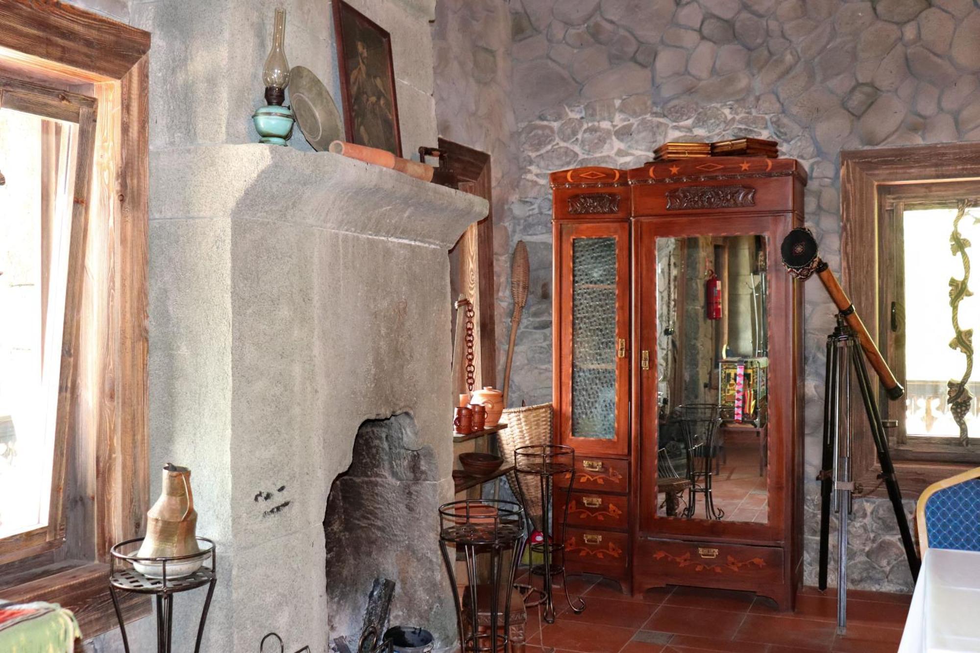 Hotel Chateau Kvirike Boboqvati エクステリア 写真