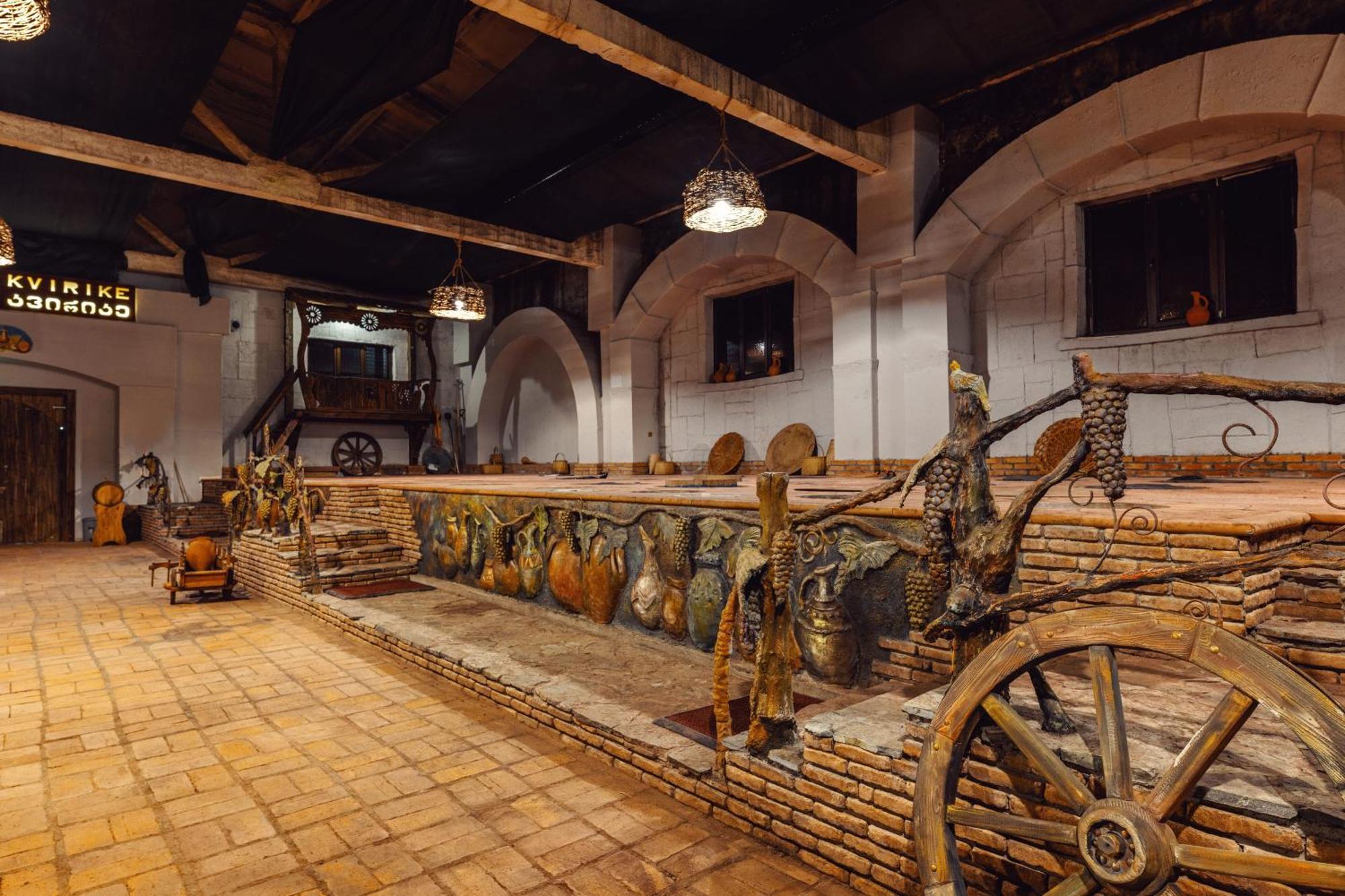 Hotel Chateau Kvirike Boboqvati エクステリア 写真